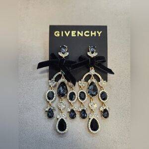 NWT Givenchy Gold-Tone Jet Velvet Bow Chandelier Earrings
